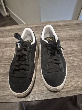 Puma Suede Classic 21 Black White Child's Sneakers 380560-01 Size 5C